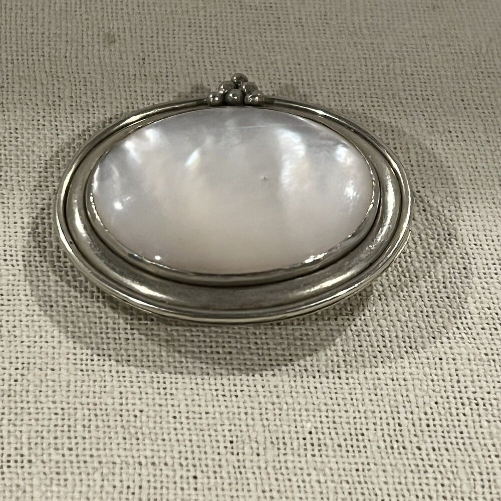 VTG Silver Tone Mother Of Pearl Brooch Pin With Hook Wedding Party Anniversary - Picture 11 of 12